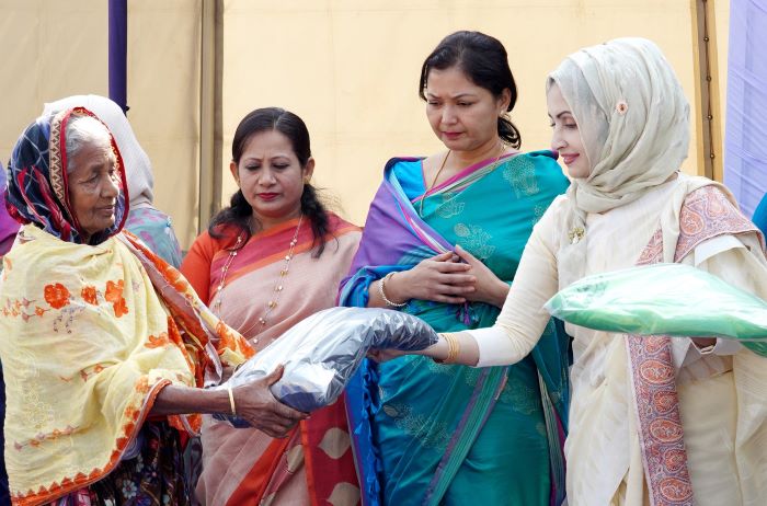 বাংলাদেশ নৌবাহিনী পরিবার কল্যাণ সংঘের উদ্যোগে শীতবস্ত্র বিতরণ